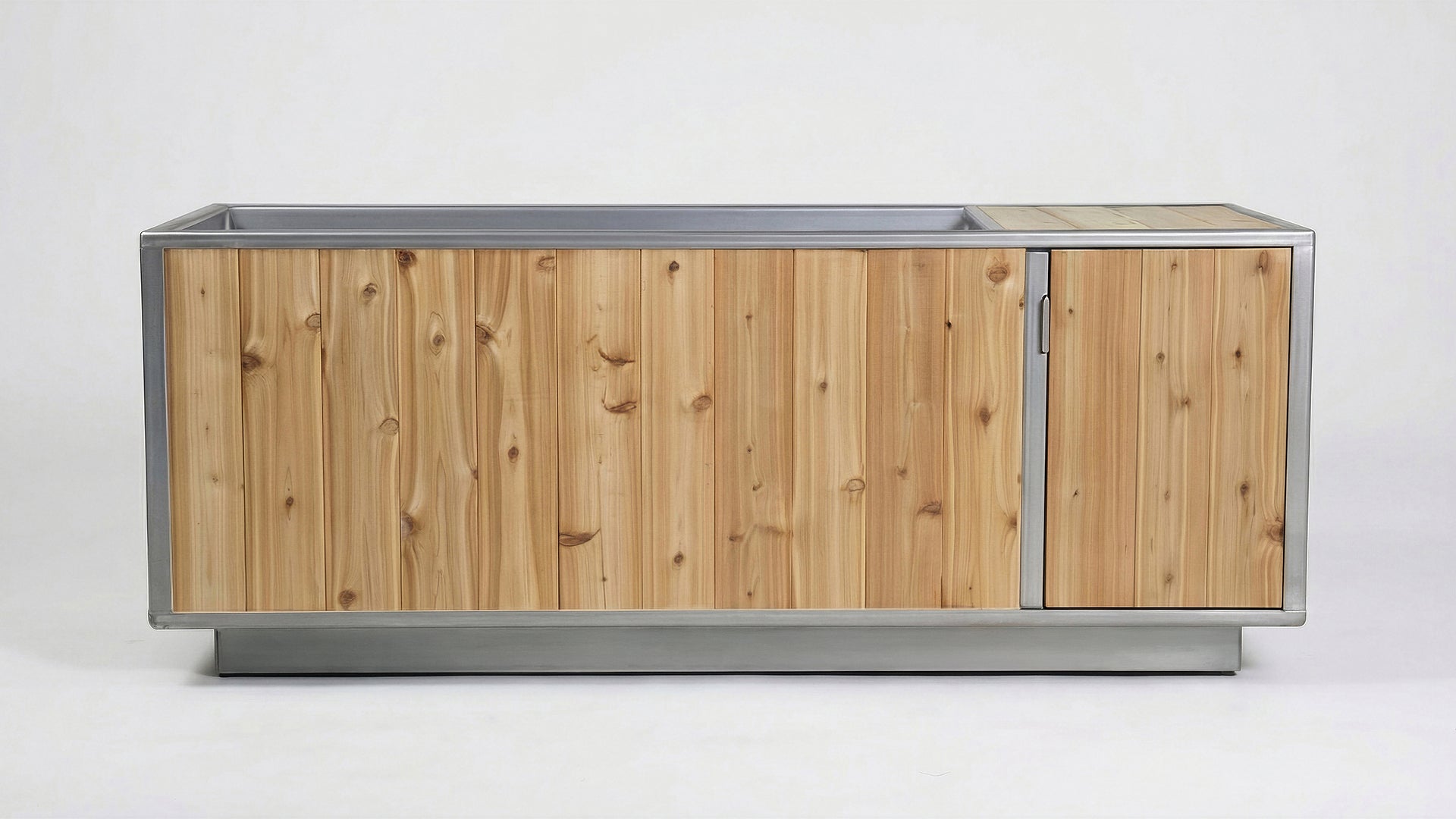 Knotty Cedar Exterior